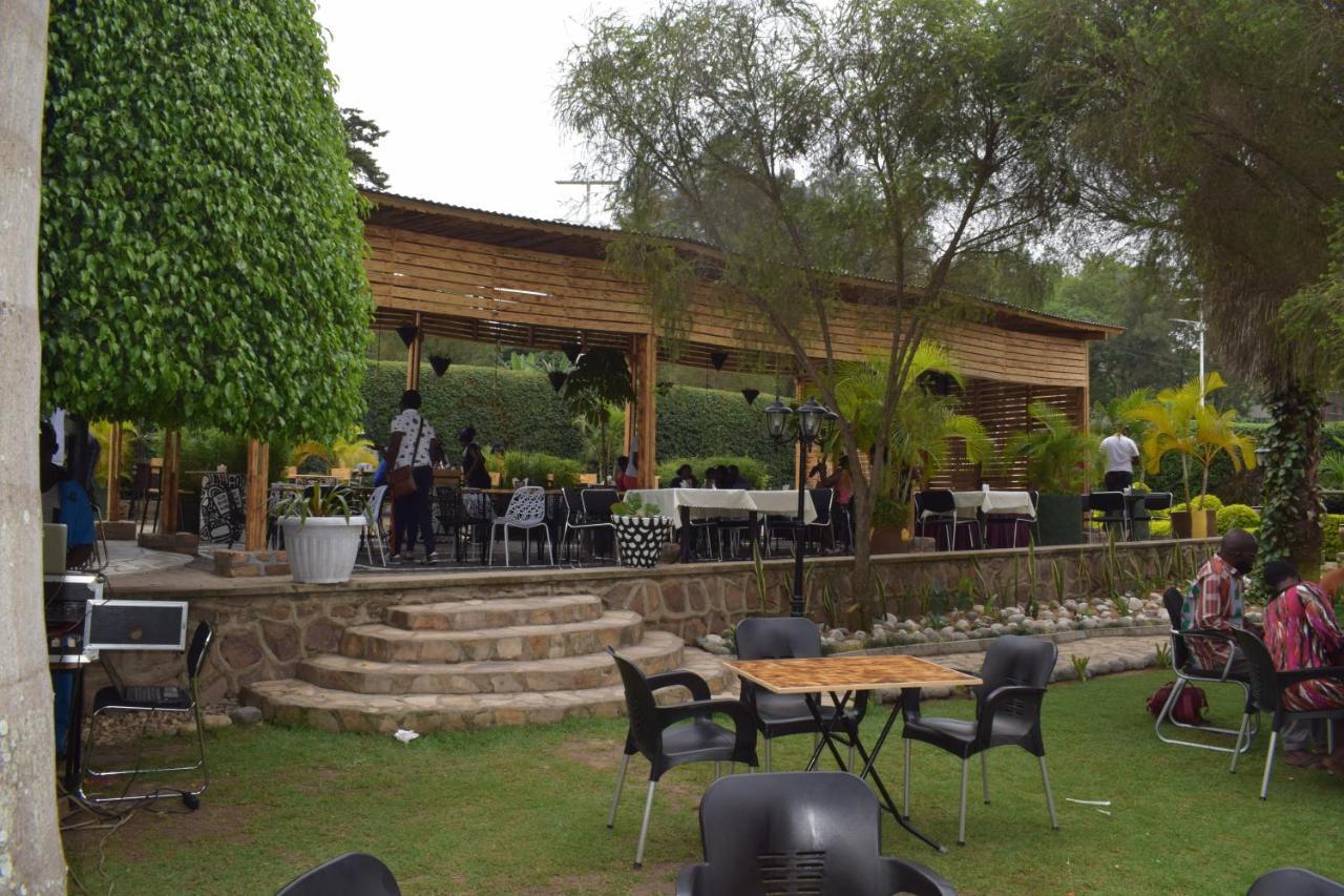 Acacia Hotel Mbarara Nyamitanga Esterno foto